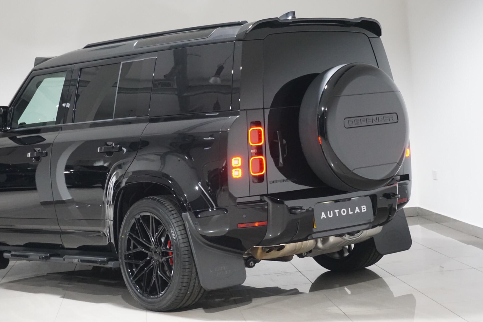 Land Rover Defender 110 3.0 D350 MHEV X-Dynamic HSE Hard Top SUV Auto 4WD MWB Euro 6 (s/s) 5dr